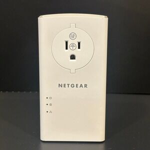 Netgear Powerline 2000 PLP2000 Adapter Extra Outlet 2-Port Gigabit Ethernet